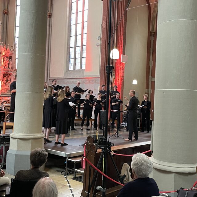 Besuch eines Chorkonzertes in der Pfarrkirche St. Georg im Rahmen des Haldern Pop (9.8.2024)