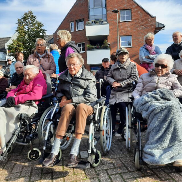 Besuch des Erntedankfestes (6.10.2024)