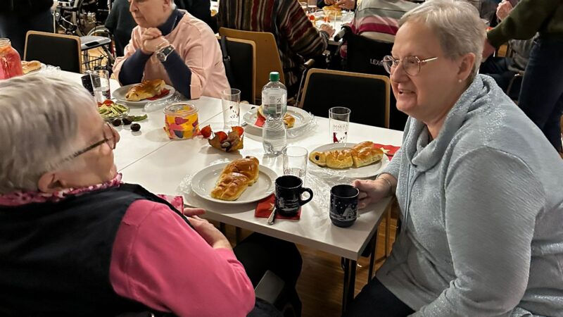 Weckmannabendessen im Pfarrsaal, anschl. Vorbeizug des Martinszuges (10.11.2024)