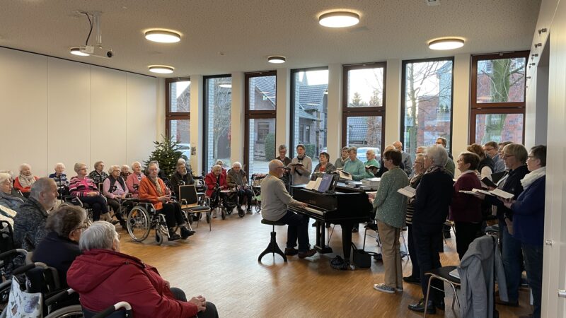 Adventskonzert des Pfarrcäcilienchores Haldern im Pfarrsaal (8.12.2024)