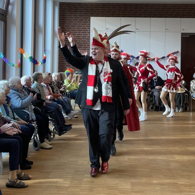 Karnevalsfeier mit Livemusik von Lars Giesen, dem Halderner Prinzenpaar mit Gefolge und 4 Tanzgruppen des DJK Esserden (27.2.2025)