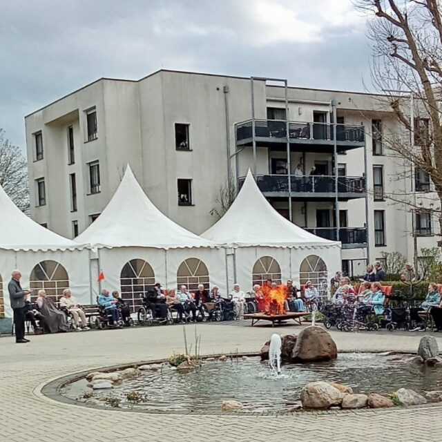 Osterfeuer im Innenhof (4.4.2026)