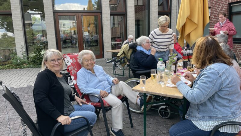 Grillen mit Bewohnern, deren Angehörigen und Mietern der ‚Wohnen mit Service‘-Häuser (10.9.2026)